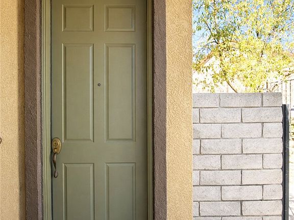 2nd image of 25713 Wordsworth Ln