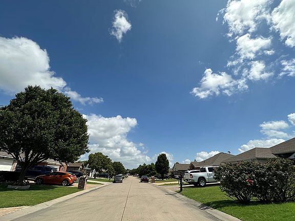 5th image of 1613 Kelly Ln
