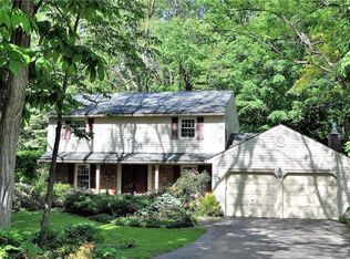 9 Woods End, Fairport, NY 14450