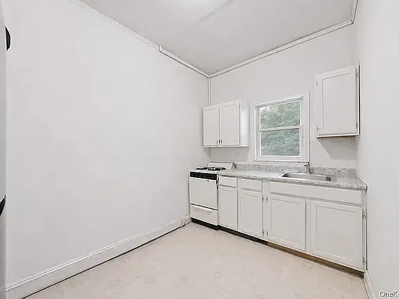 50 Westside Ave #3 — Photo 9