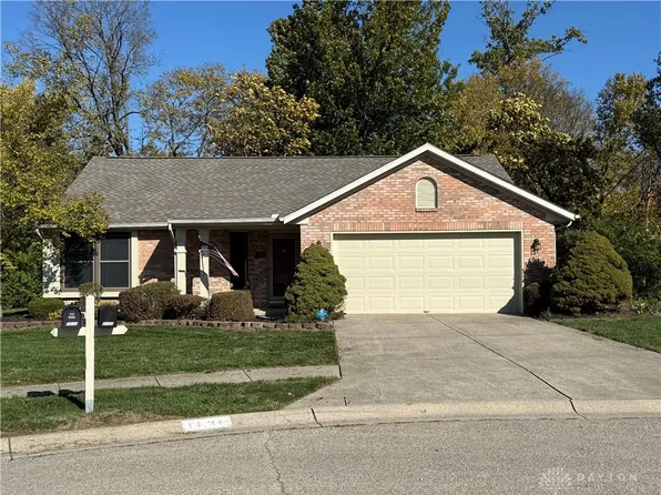 1131 Castleton Ct, Miamisburg, OH 45342
