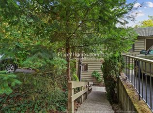 2 Cervantes Cir, Lake Oswego, OR 97035