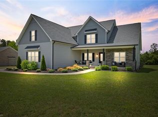 8400 Peony Dr, Stokesdale, NC 27357