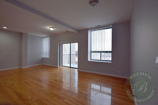 4th image of 2451 W Howard St APT 310