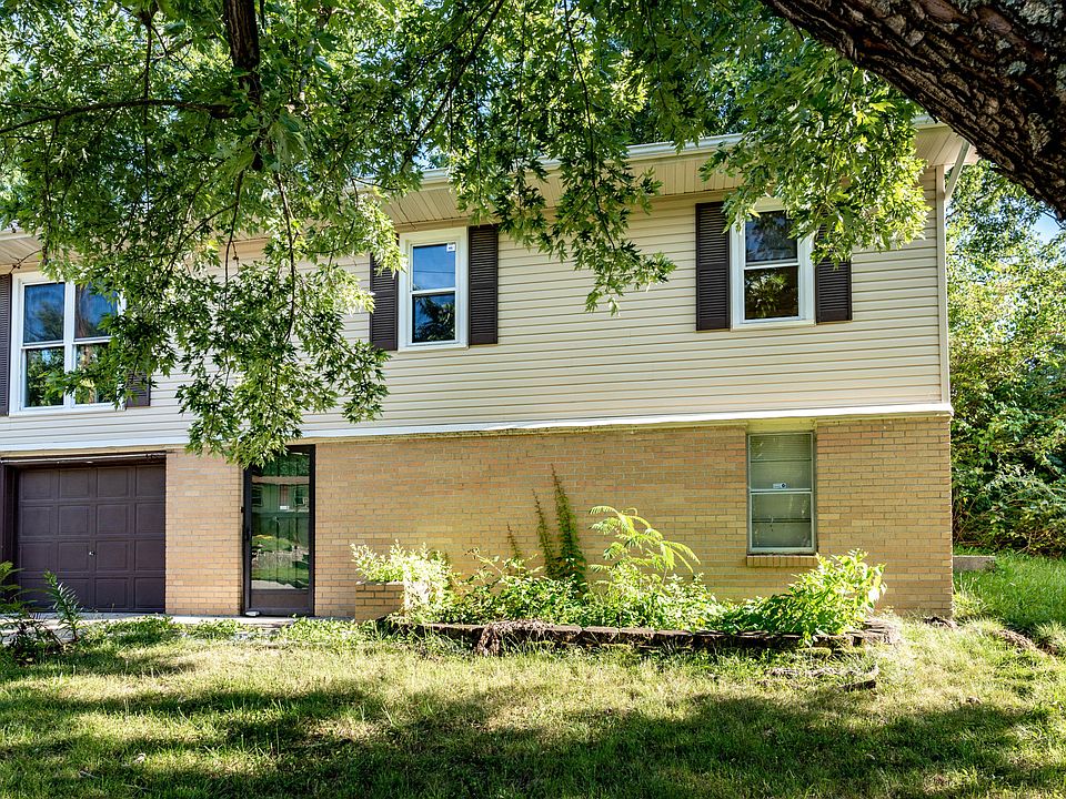 1st image of 2401 Starling Dr