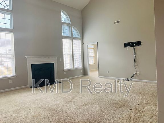 2nd image of 1472 Chandler Ave NW