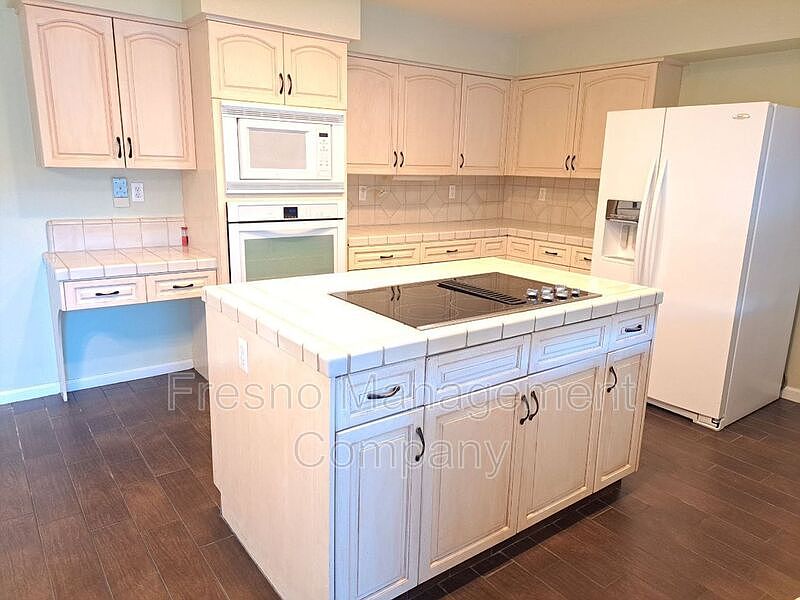 1st image of 175 W Peace River Dr