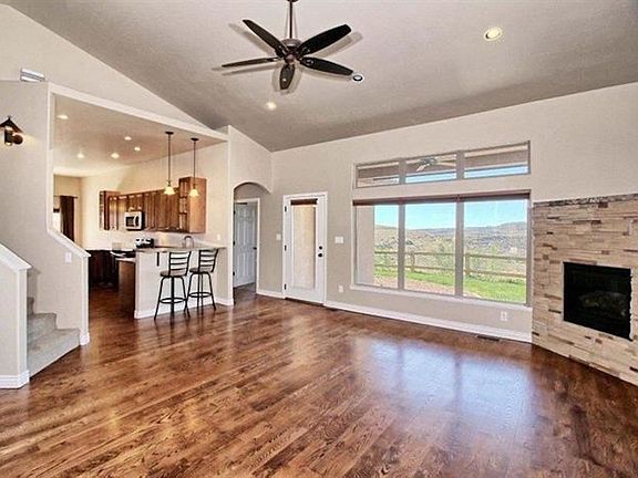 5th image of 2651 Bangs Canyon Dr