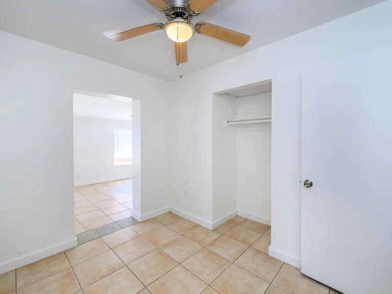 510 Sharon Cir — Photo 19