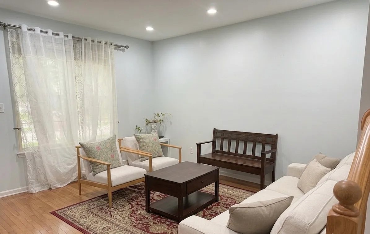3 bed, 1636 sqft, $3,300 — Photo 2