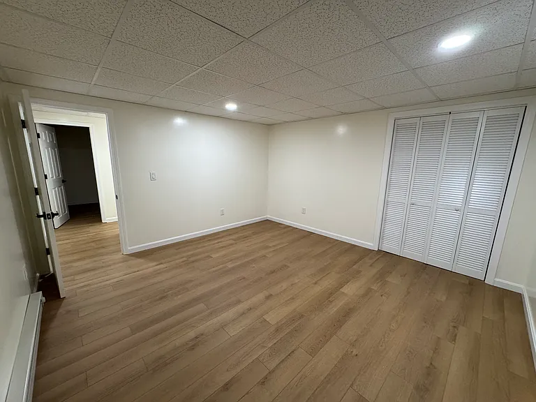 4 Daytona St — Photo 15