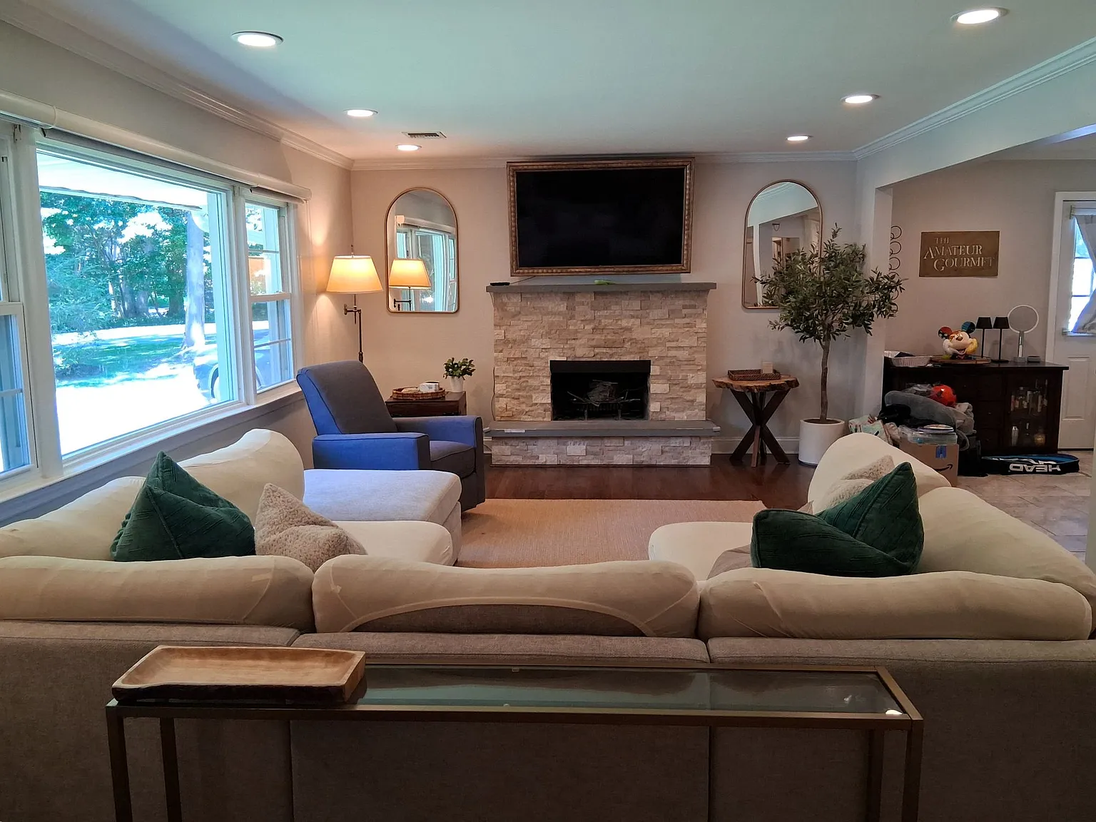 3 bed, $5,700 — Photo 4