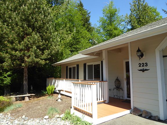 2nd image of 221 Miley Ave