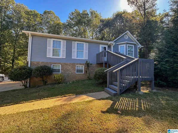 8127 Susan Dr, Dora, AL 35062