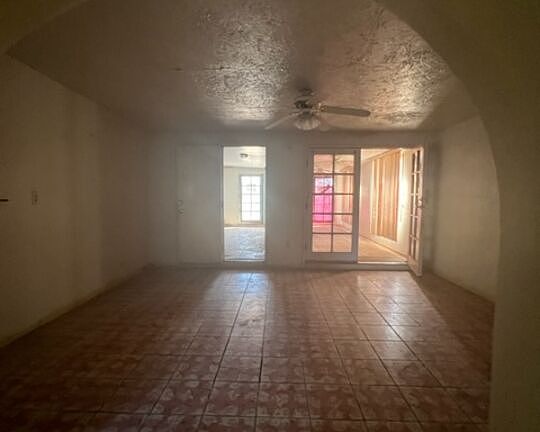 5th image of 728 Lincoln St