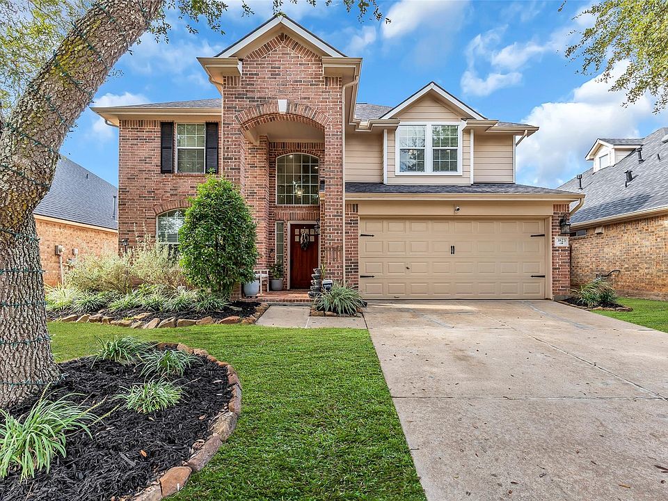 1st image of 3823 Lake Ballinger Ln