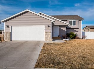 6048 Springfield Rd, Rapid City, SD 57703
