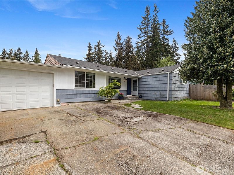 4th image of 7631 201st Street SW