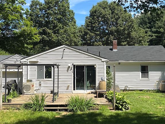 2nd image of 3 Anderson Ln