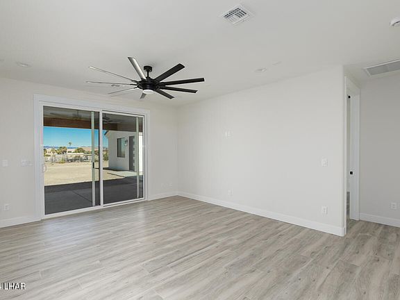 5th image of 3382 Palmtree Dr