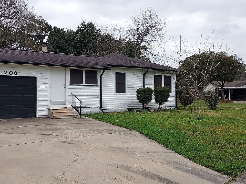 1st image of 206 Bluebonnet Dr