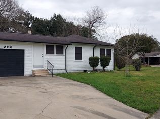 206 Bluebonnet Dr, Orange, TX 77630