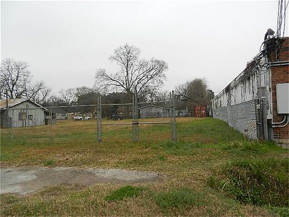 2nd image of 716 Granville Dr