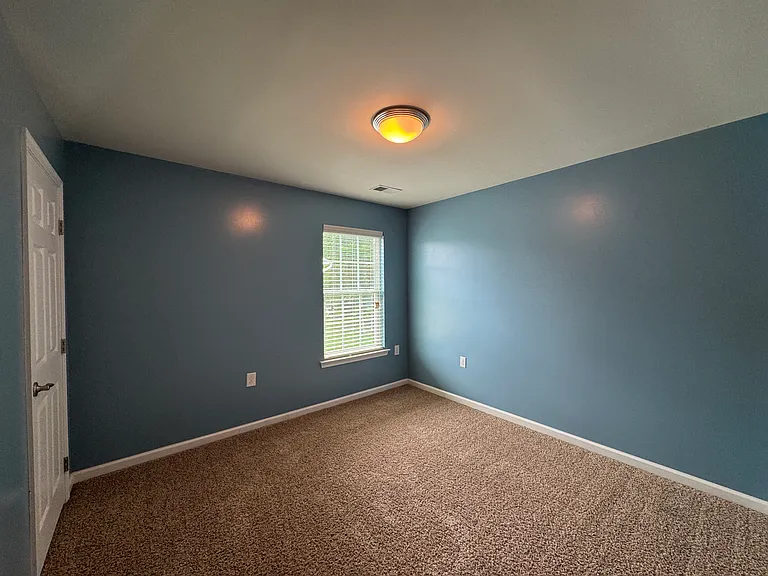 624 Leonard Ln — Photo 22