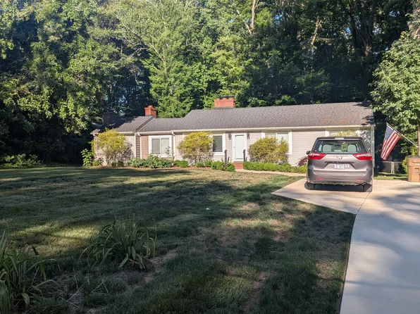 1201 Forest Hill Dr, Greensboro, NC 27410