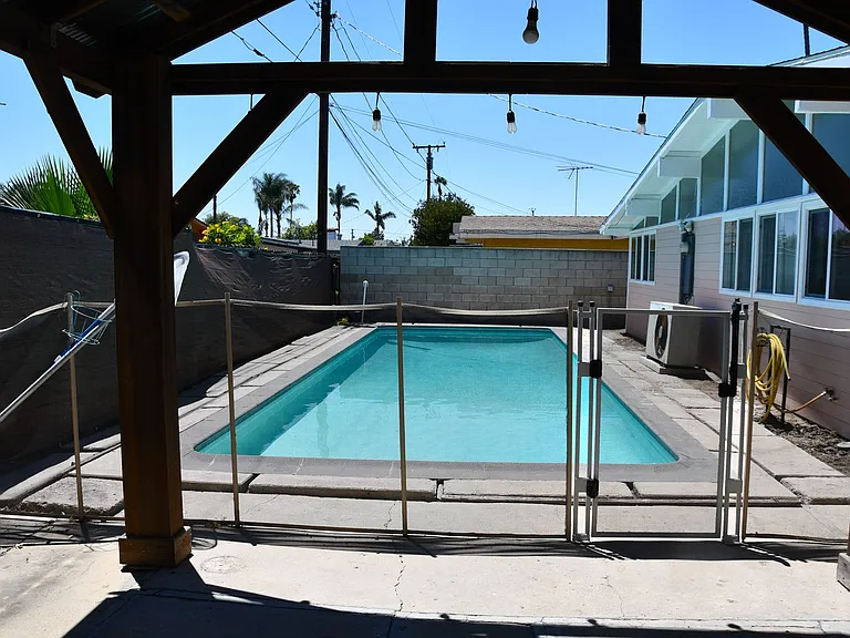 2432 W Transit Ave — Photo 34