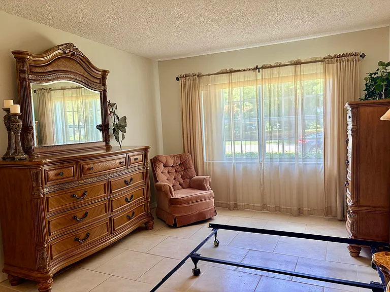 1560 McKinley St #115W — Photo 13