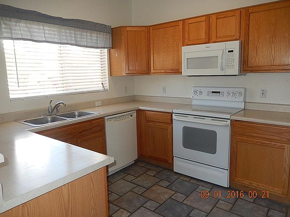 5th image of 9524 N Mission Valley Pl