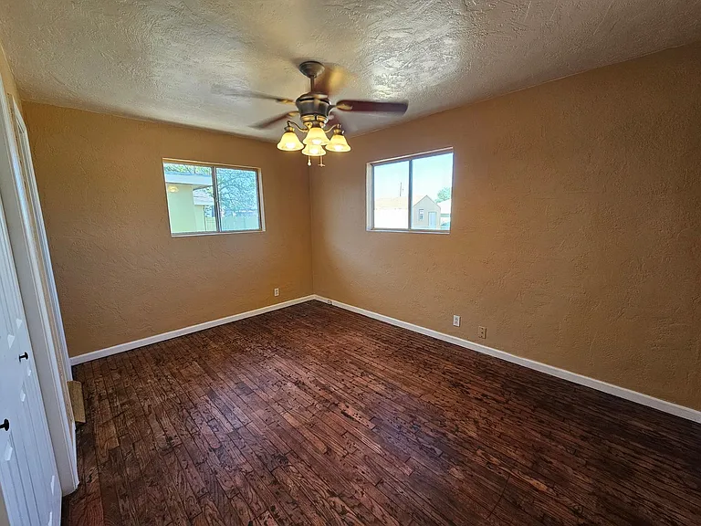 1509 Cuba Ave — Photo 12