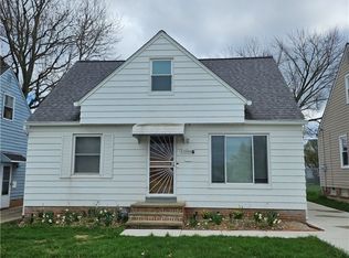 15800 Edgewood Ave, Maple Heights, OH 44137