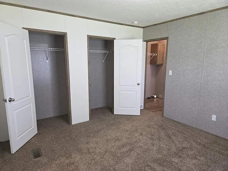 220 Robin Ann Ave — Photo 6