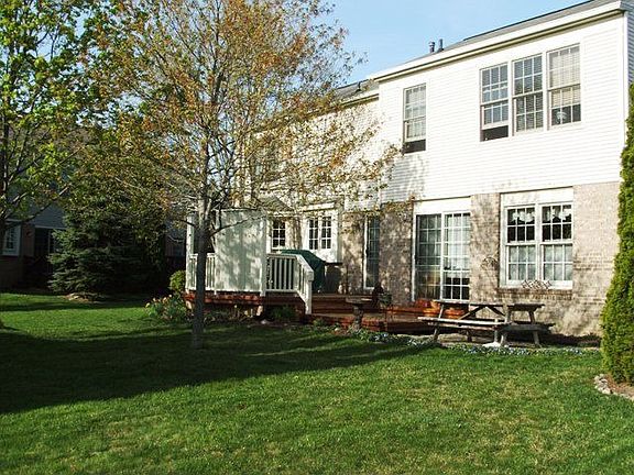 2nd image of 25881 Glenmoor
