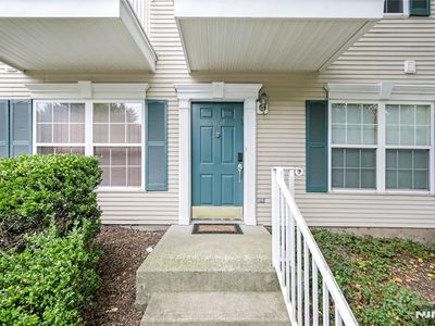 2054 Charles Ct, Mahwah, NJ, 07430