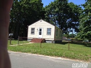 2nd image of 82 Calvert Ave