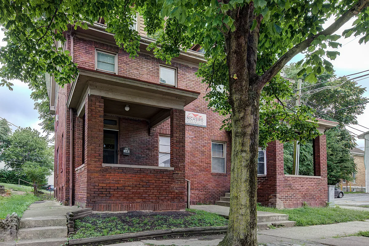 Building Photo - 1638-1640 Indianola Ave