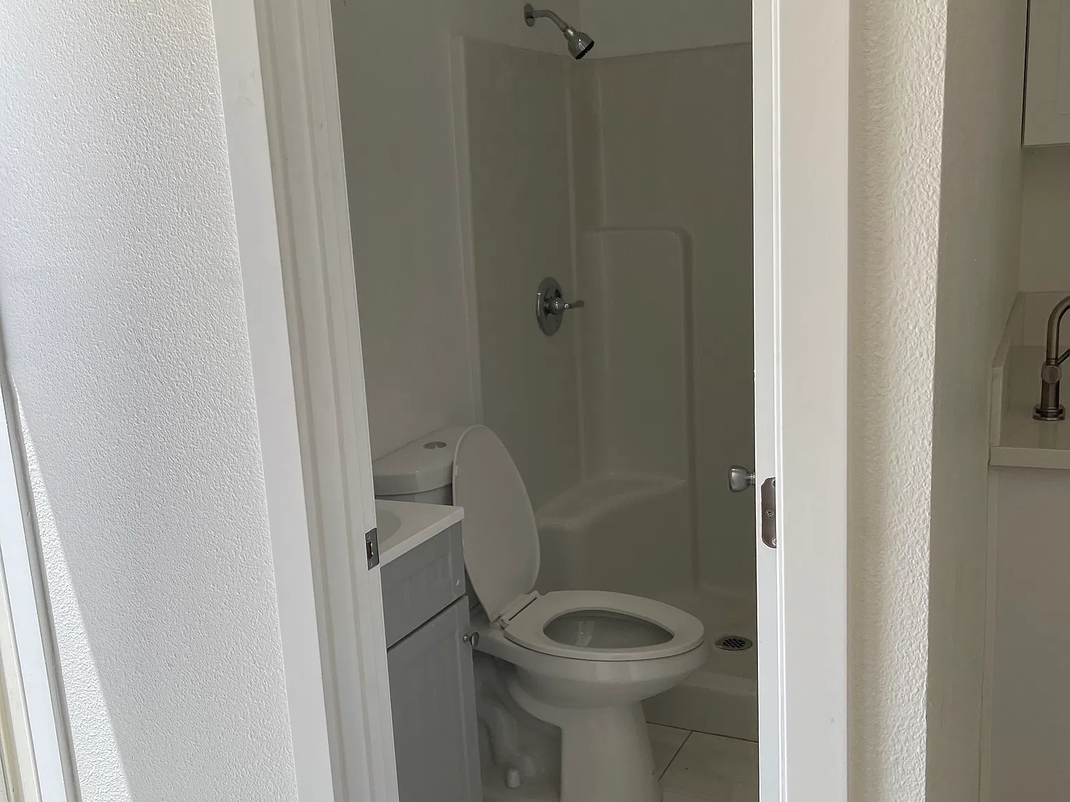 1611 S Van Ness Ave — Photo 2