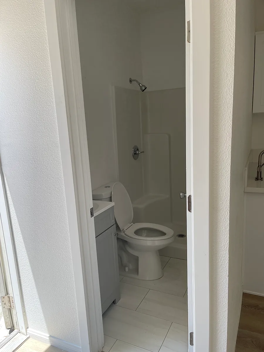 Building Photo - 1611 S Van Ness Ave #1
