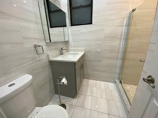 Rented by Urban Real Estate Property Group Inc | media 7