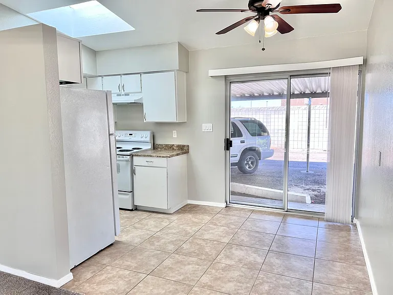 2502 N 46th St #6 — Photo 9