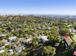 1018 N Tigertail Rd, Los Angeles, CA 90049