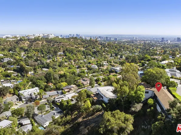 1018 N Tigertail Rd, Los Angeles, CA 90049