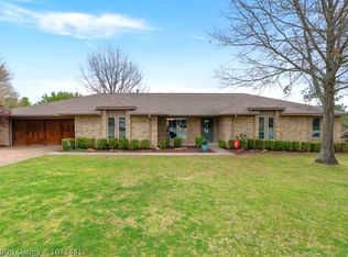 1505 Oak Knolls Cir, Fort Smith, AR 72903