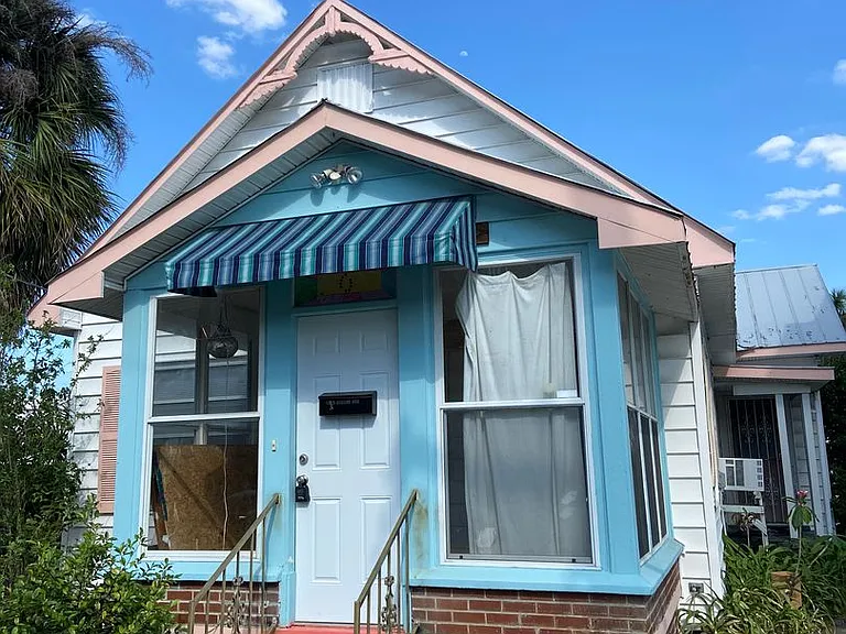 108 S Willow Ave — Photo 15