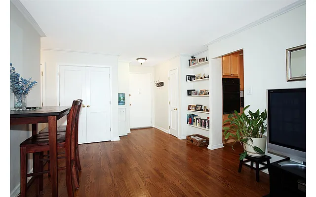 Sold by Douglas Elliman | media 26