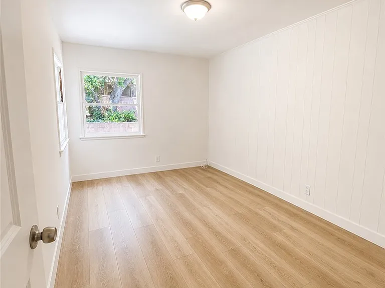 5009 Catalon Ave — Photo 10