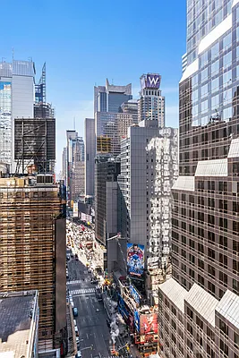 Rented by Compass | media 7